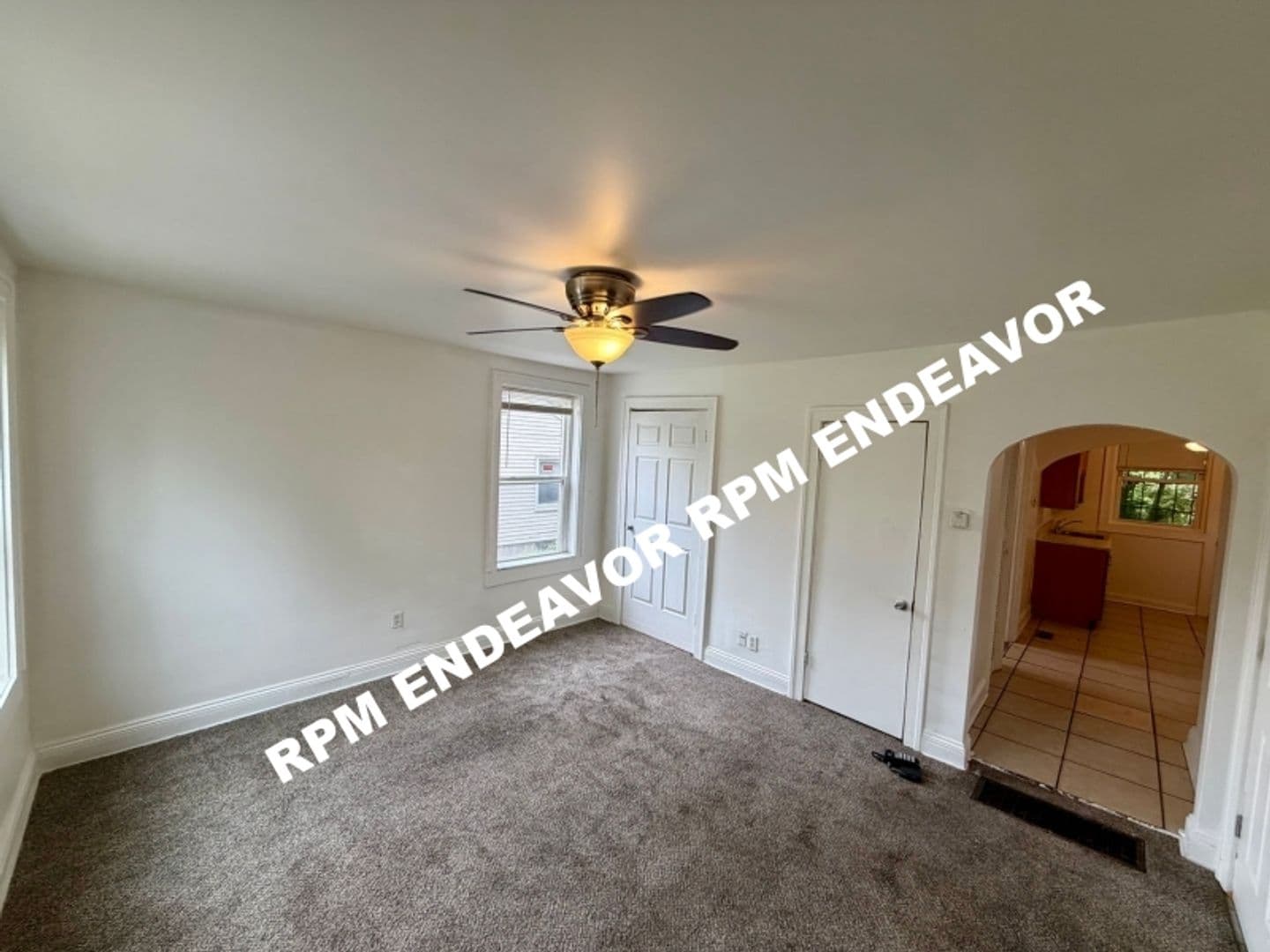 St.Louis Apartment: 5454 North Kingshighway