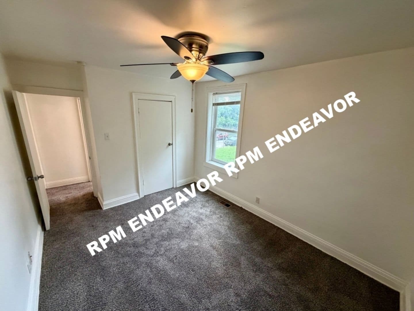 St.Louis Apartment: 5454 North Kingshighway