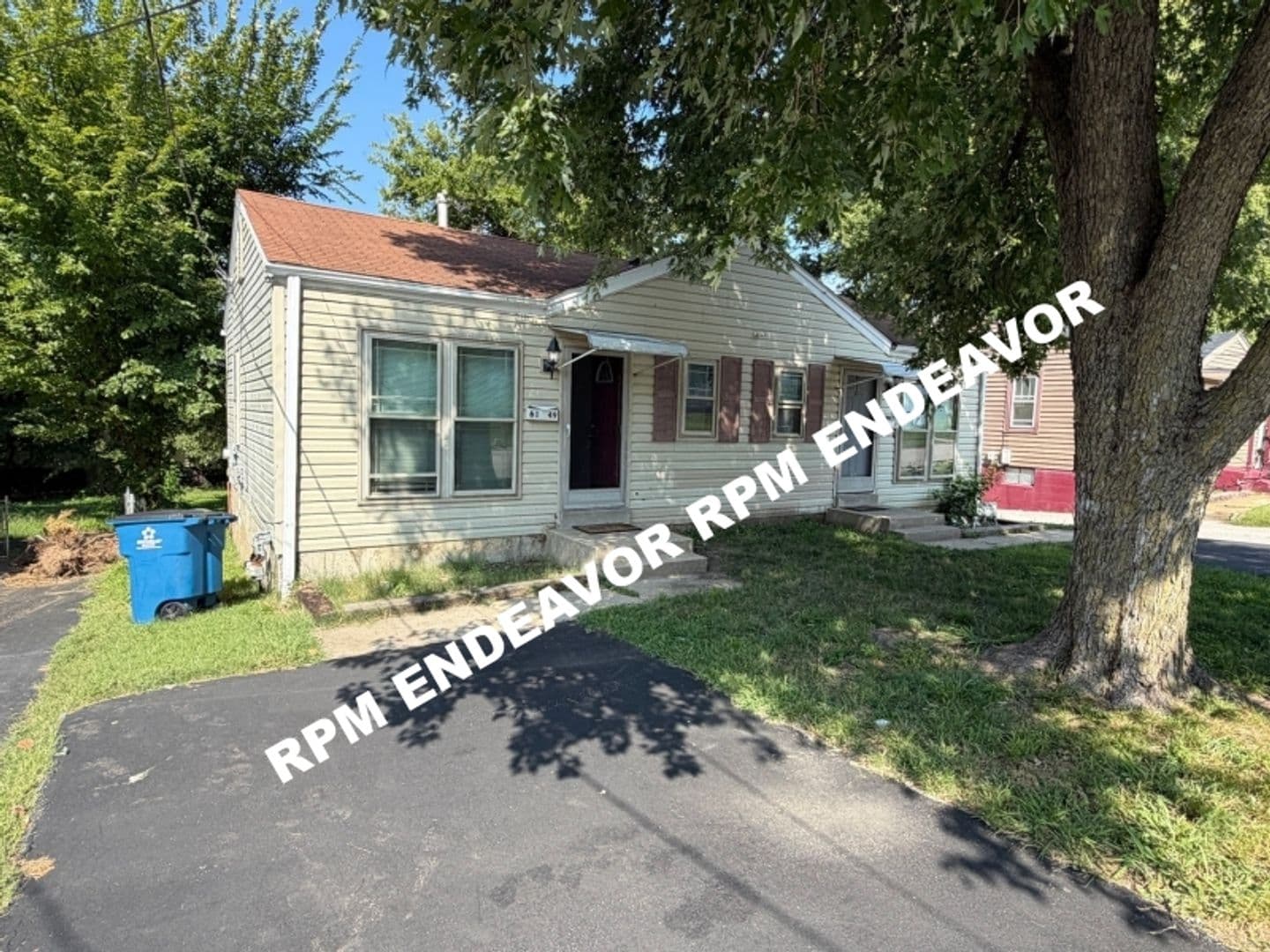 St Louis Apartment: 6149 - 6150 Garfield Ave
