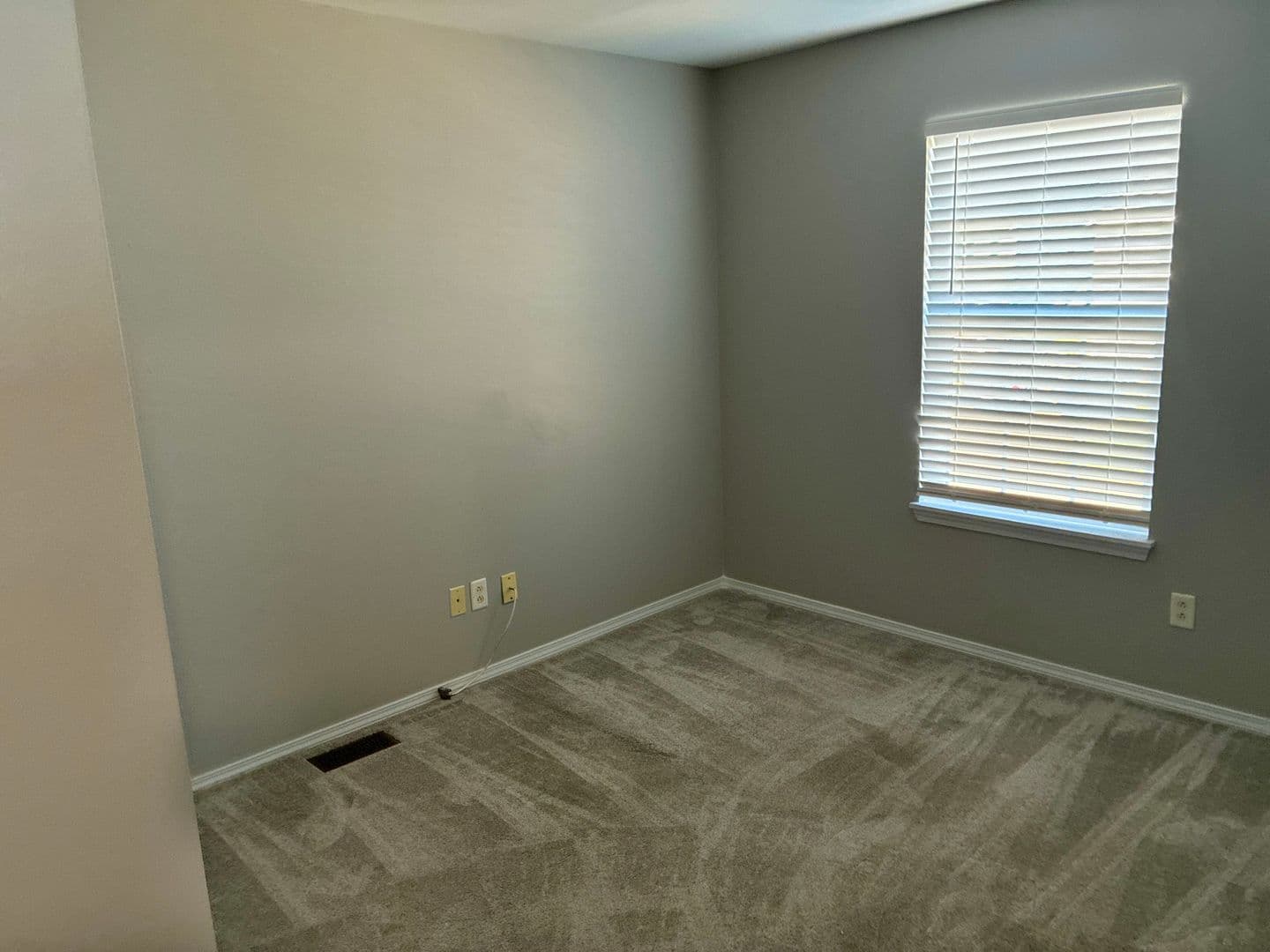 O'Fallon House: 8 W Homefield Point Ct