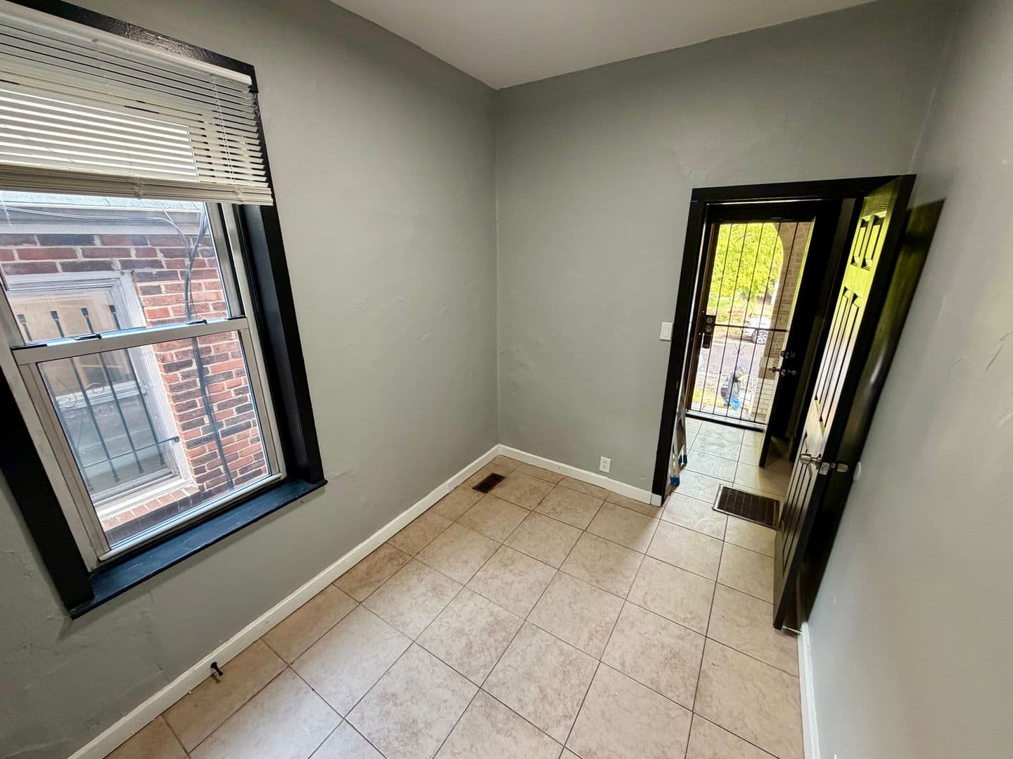 St Louis House: 3410 Osage Street