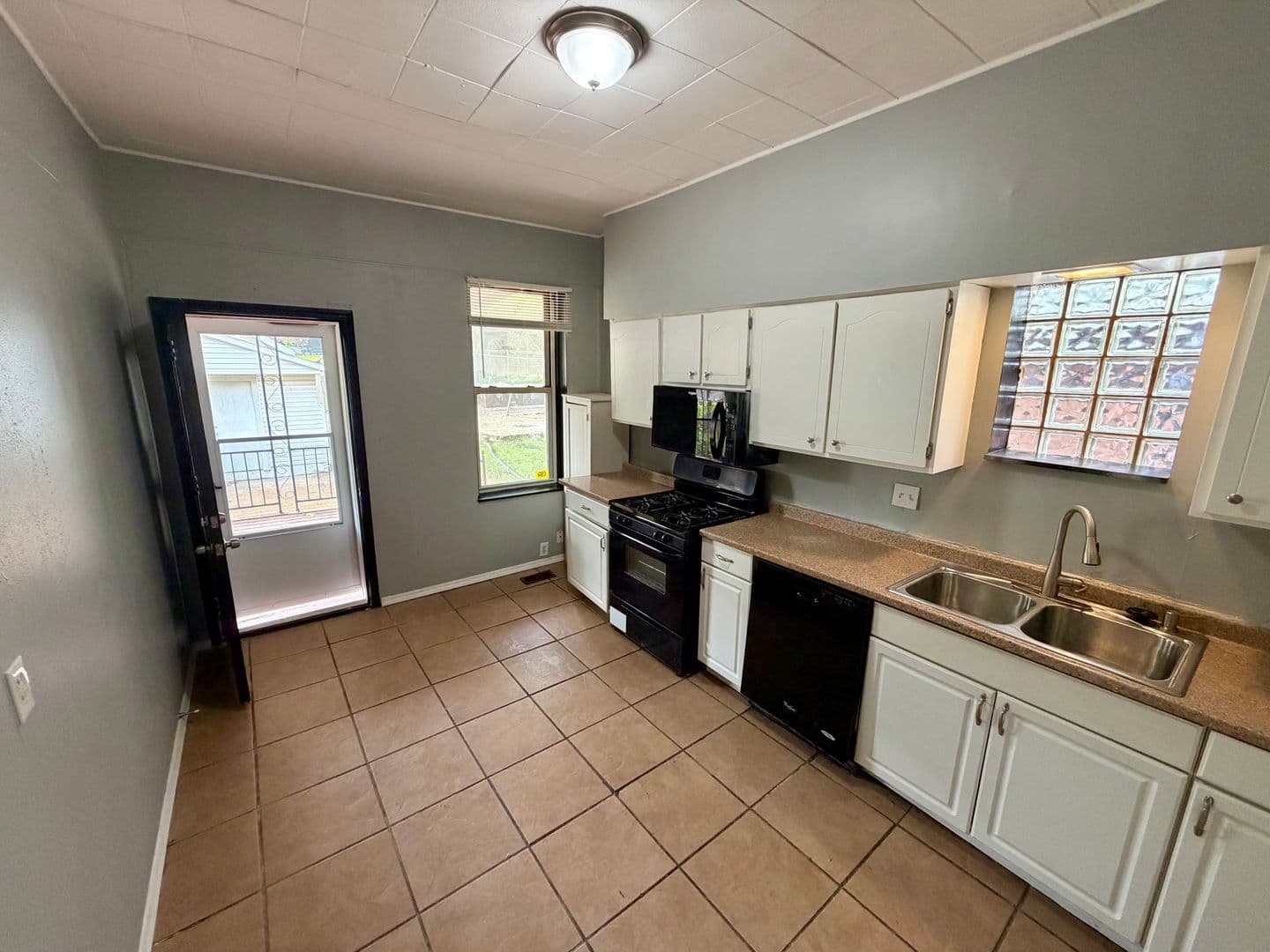 St Louis House: 3410 Osage Street