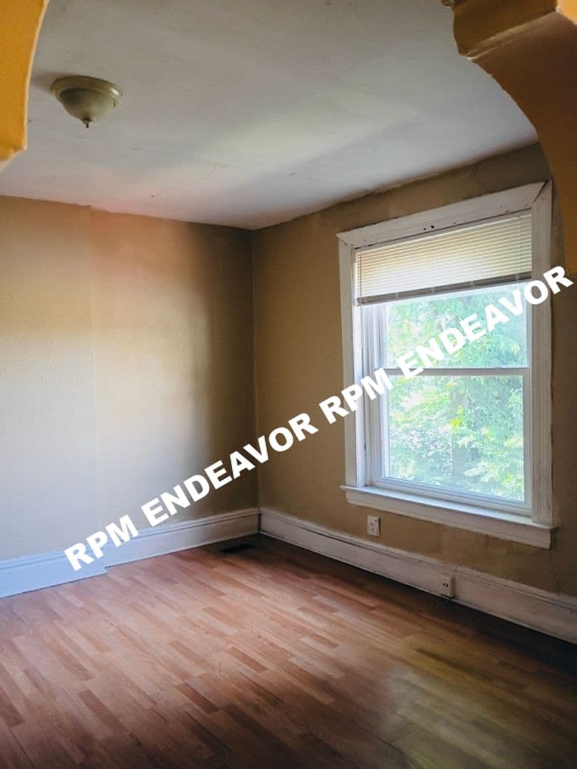 St Louis Apartment: 5201 - 5203 Page Blvd