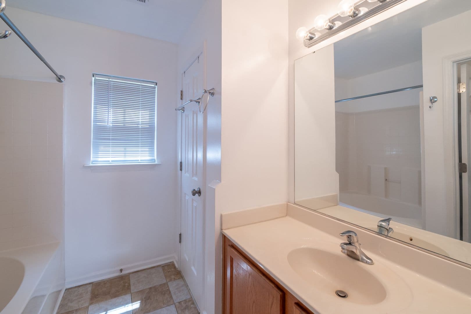 Charlotte House: 1053 Brianna Way
