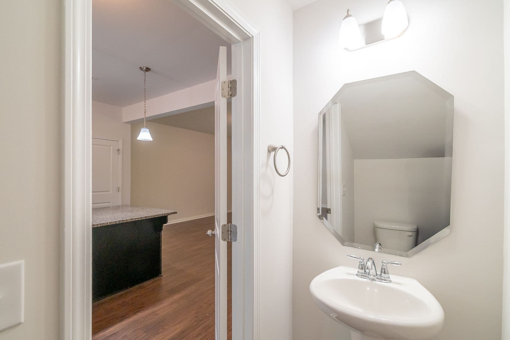 Pineville House: 3128 Graceland Circle