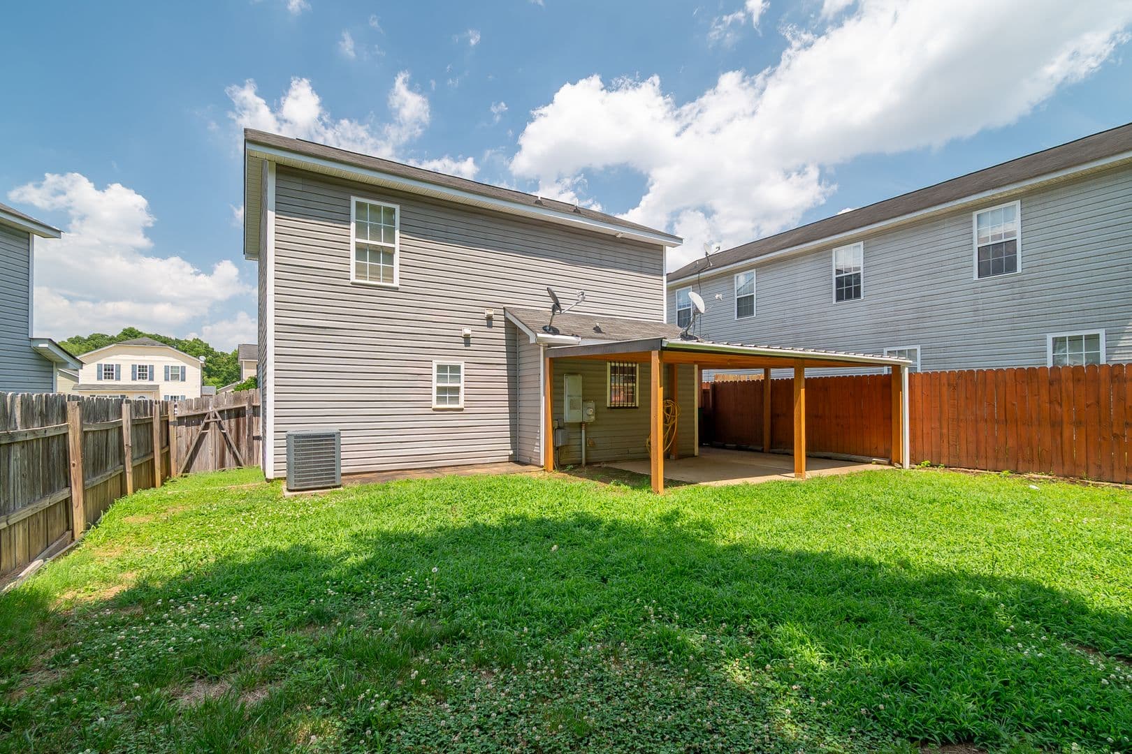 Charlotte House: 1053 Brianna Way