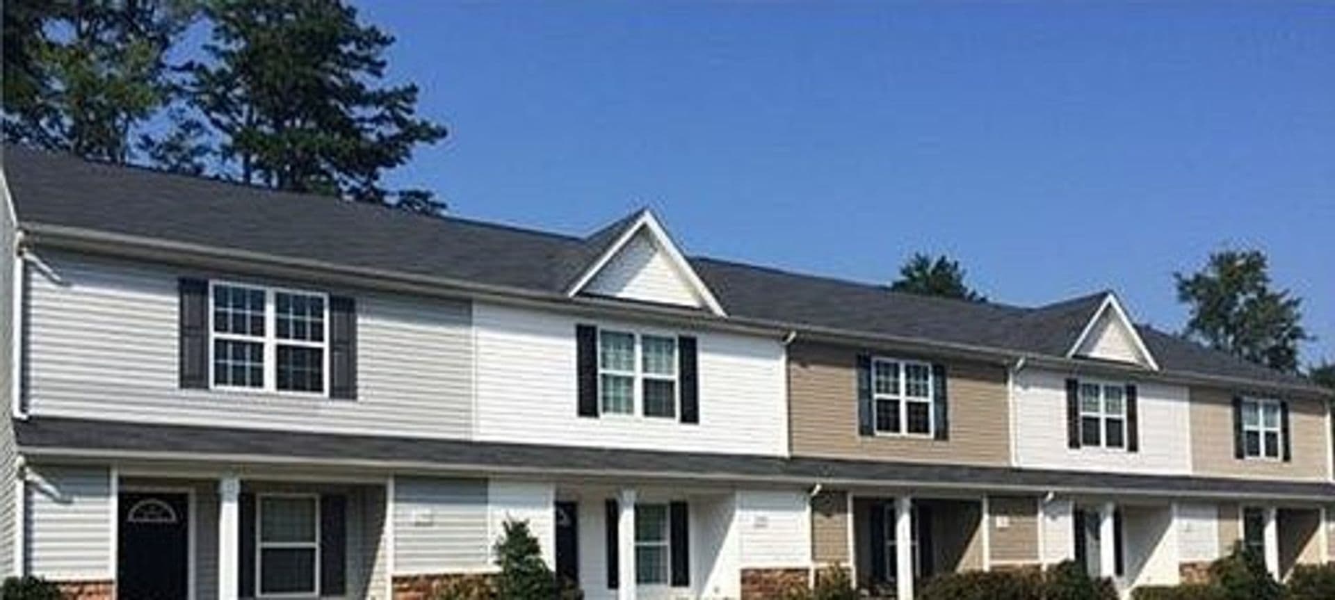 Charlotte House: 1739 J Julian Lane
