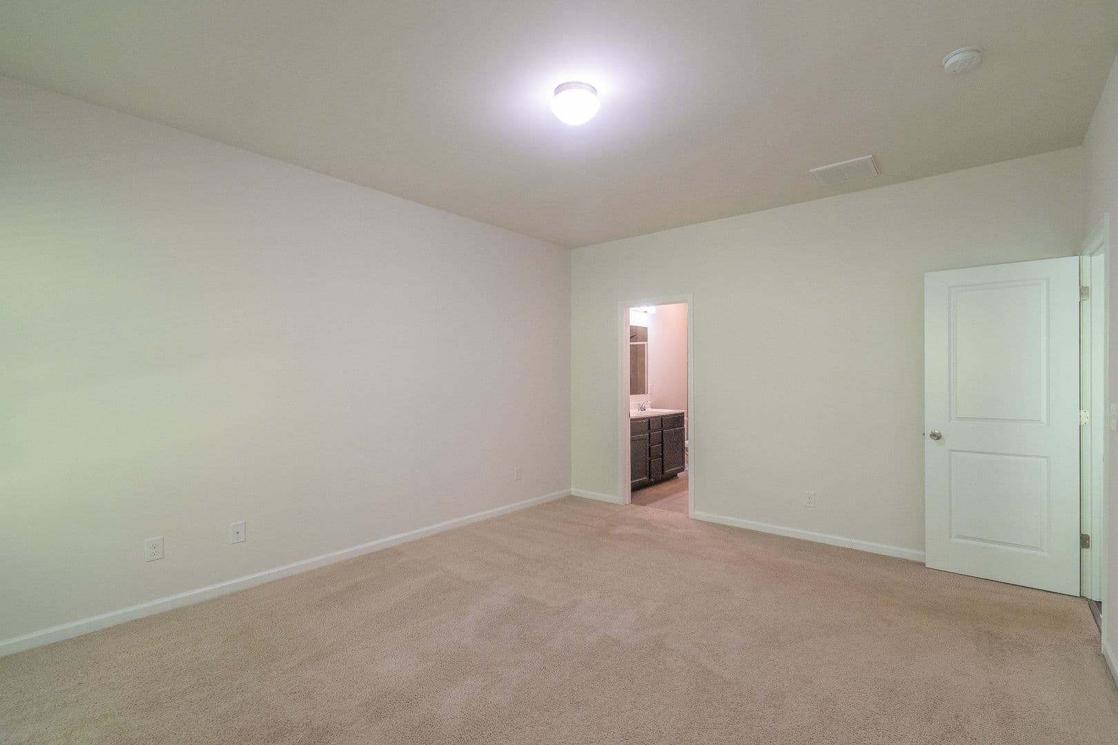 Pineville House: 3128 Graceland Circle