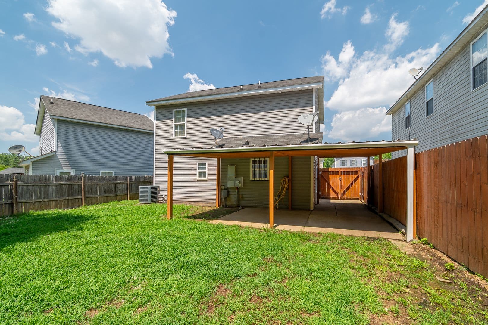 Charlotte House: 1053 Brianna Way