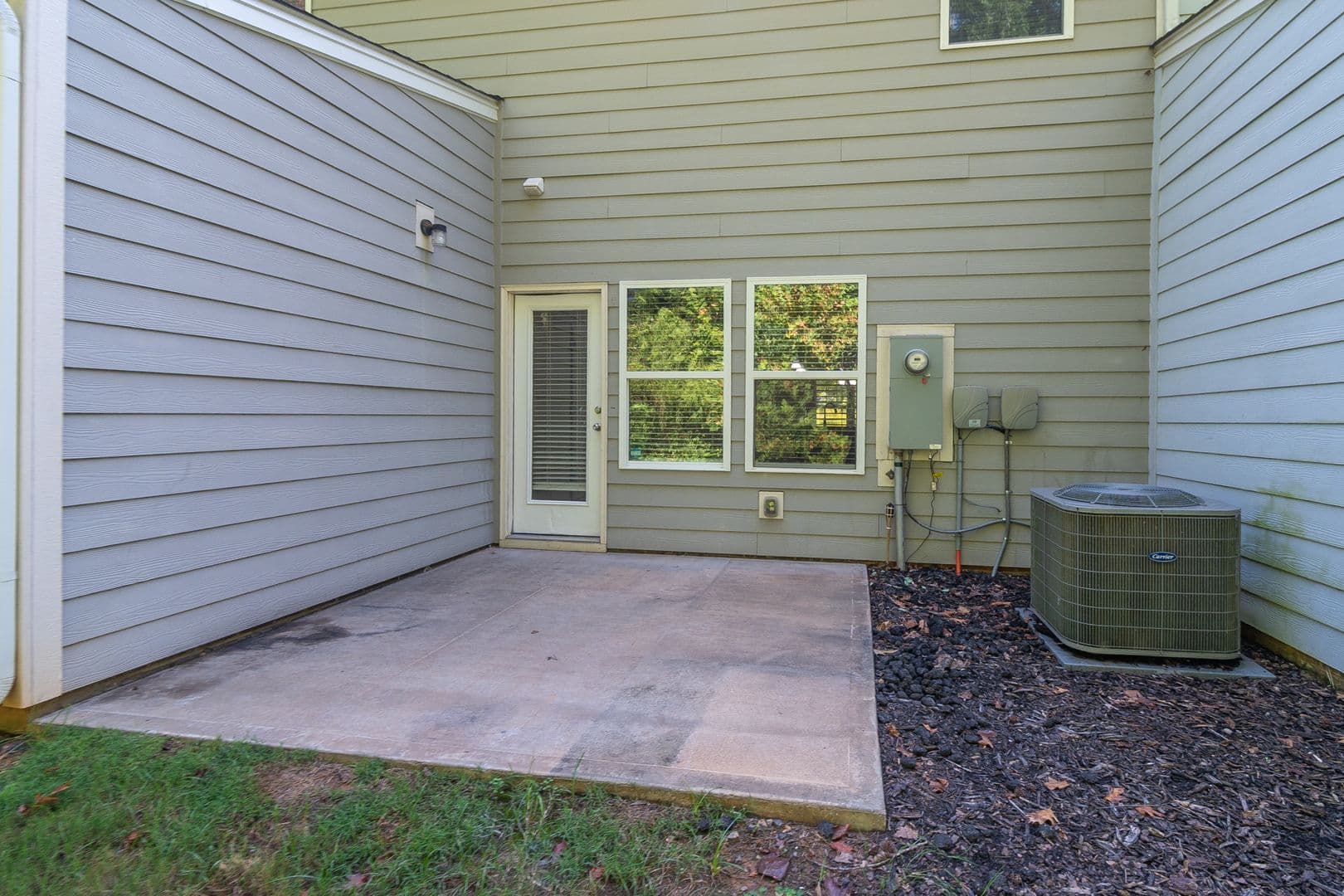Pineville House: 3128 Graceland Circle