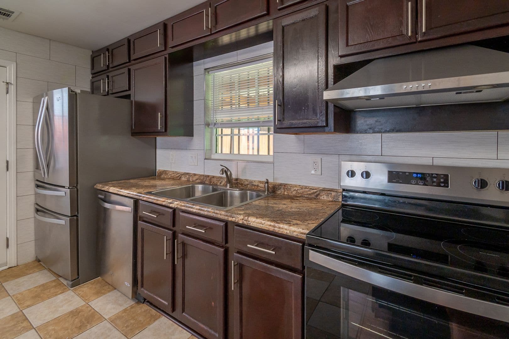 Charlotte House: 1053 Brianna Way