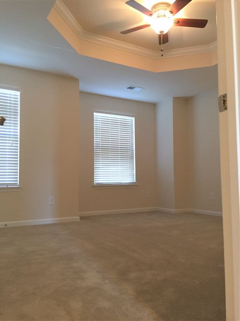 Charlotte House: 2416 Silverthorn Drive
