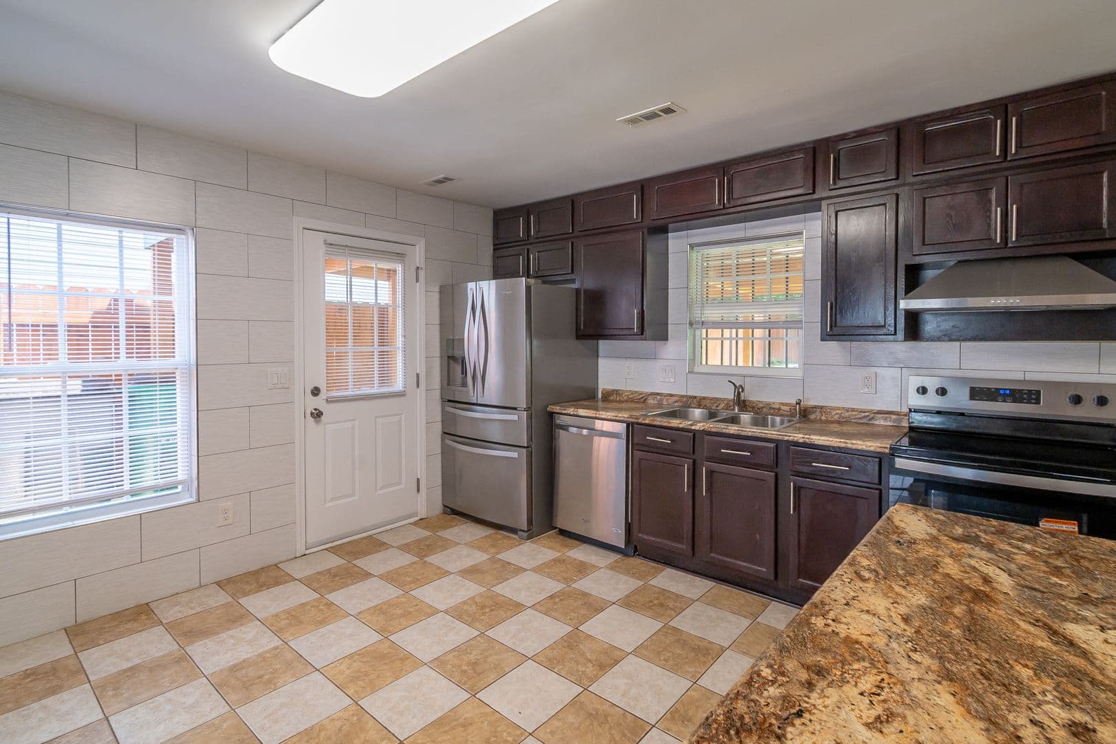 Charlotte House: 1053 Brianna Way