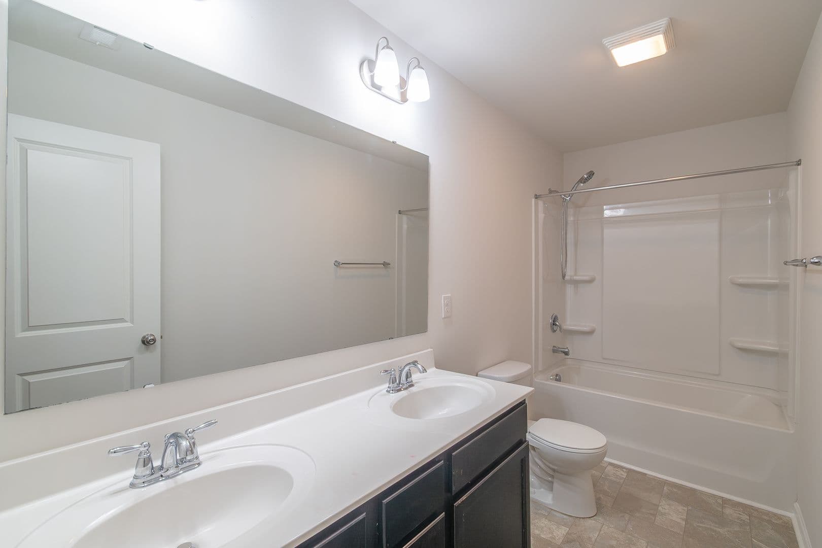 Pineville House: 3128 Graceland Circle