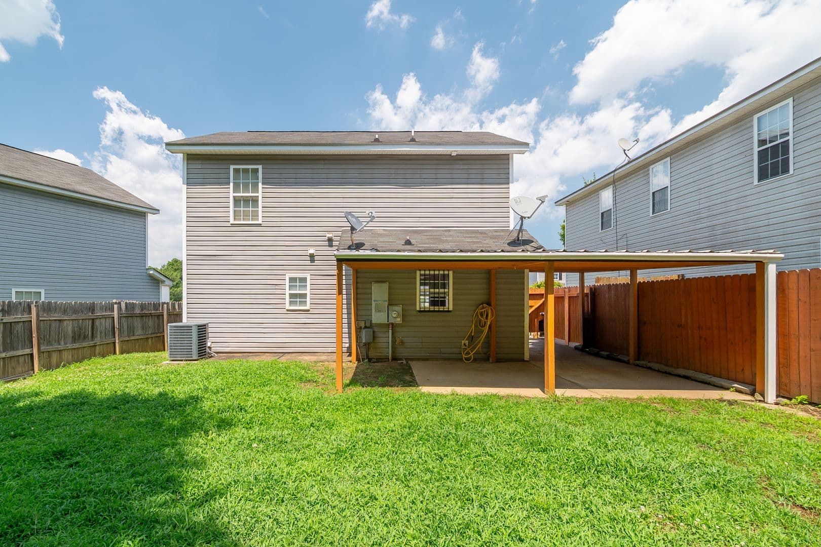 Charlotte House: 1053 Brianna Way