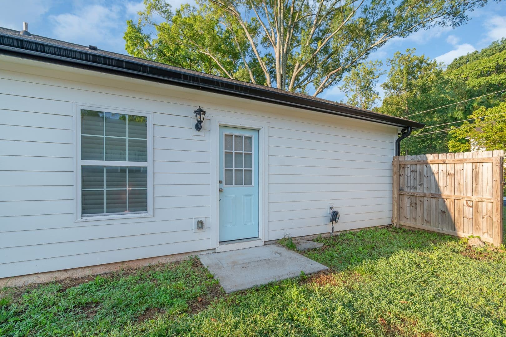 Charlotte House: 3009 Reid Avenue
