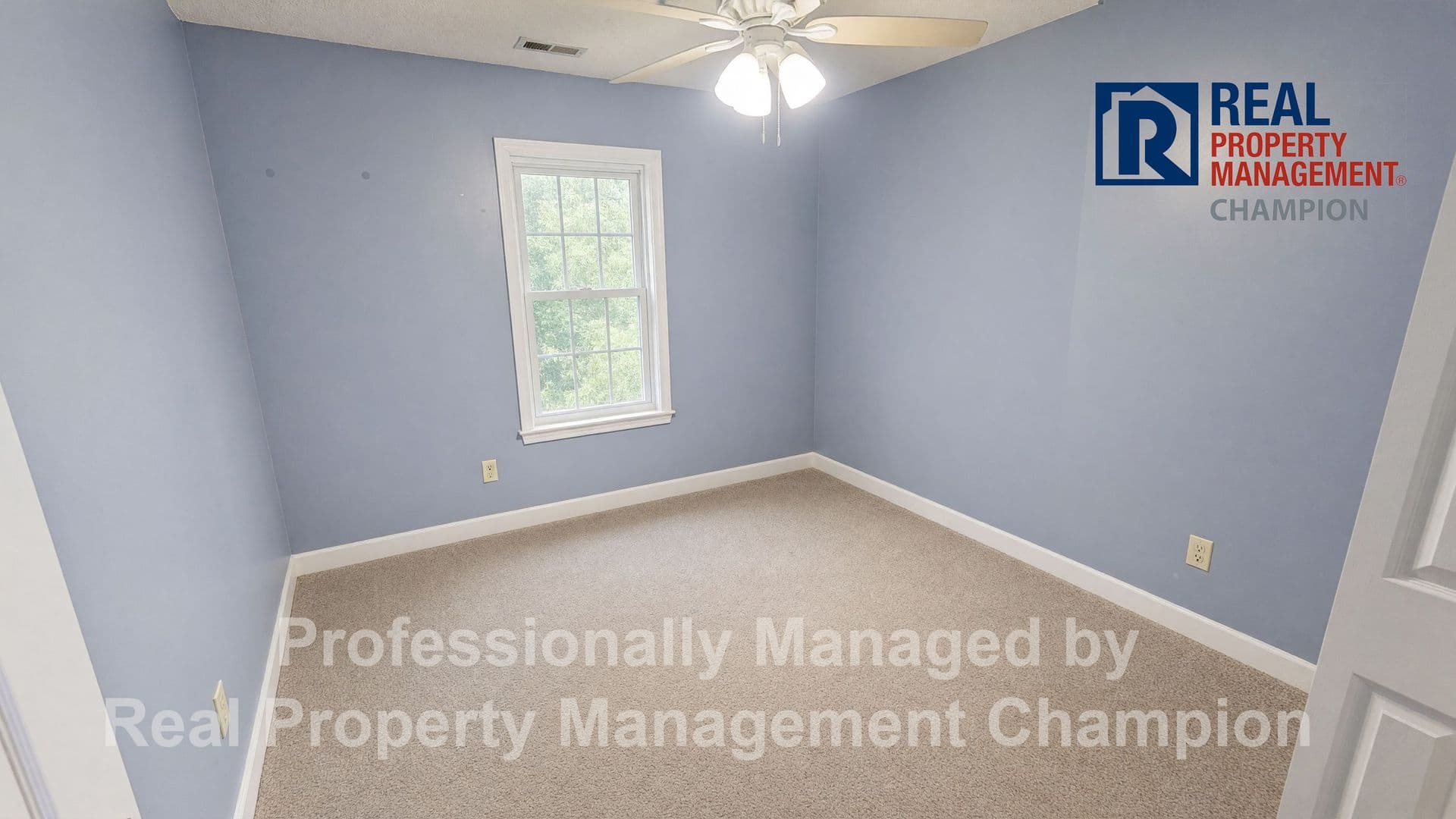 Jacksonville House: 315 Peppertree Ct