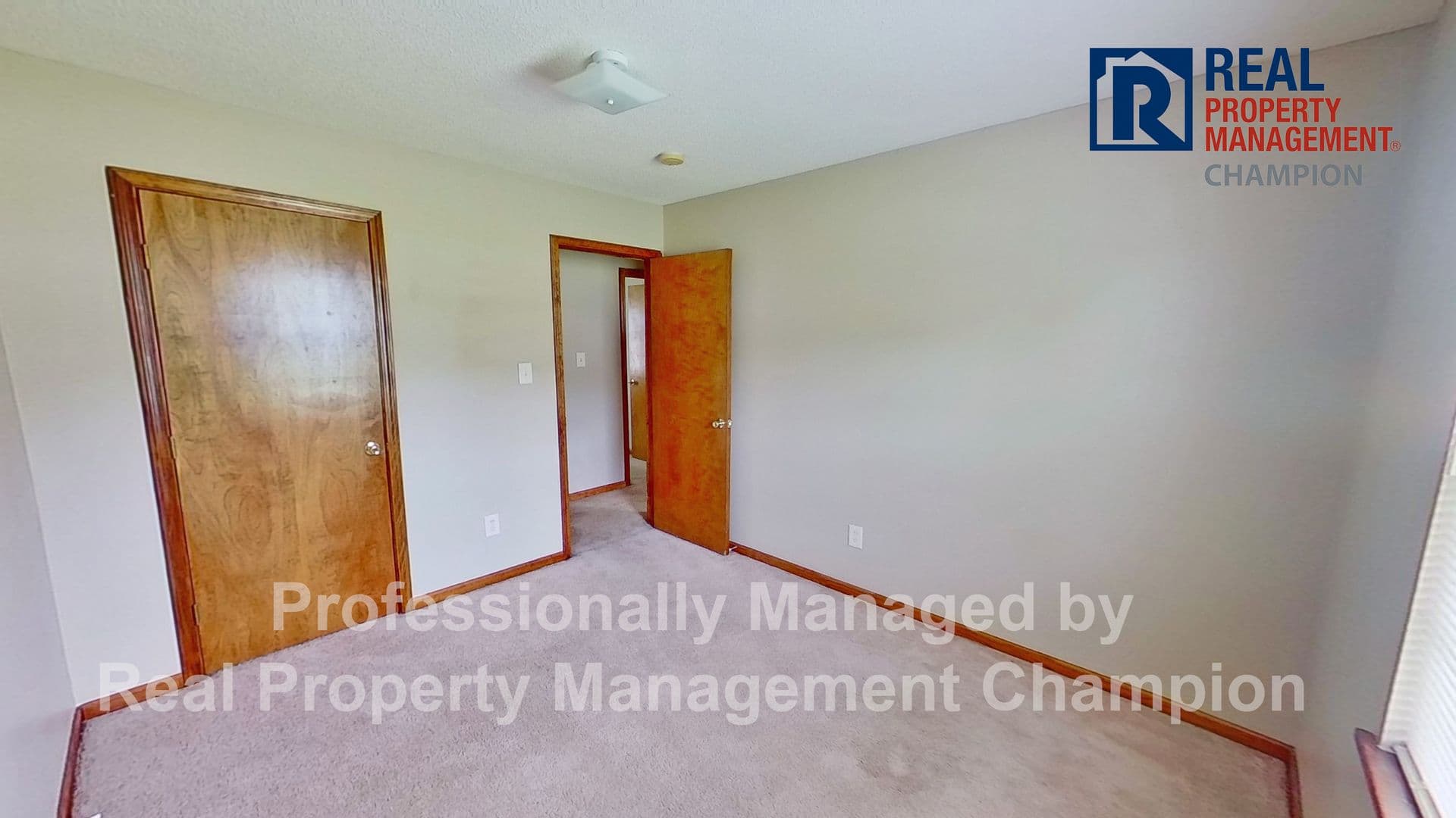 Jacksonville House: 1043 Shirley Drive