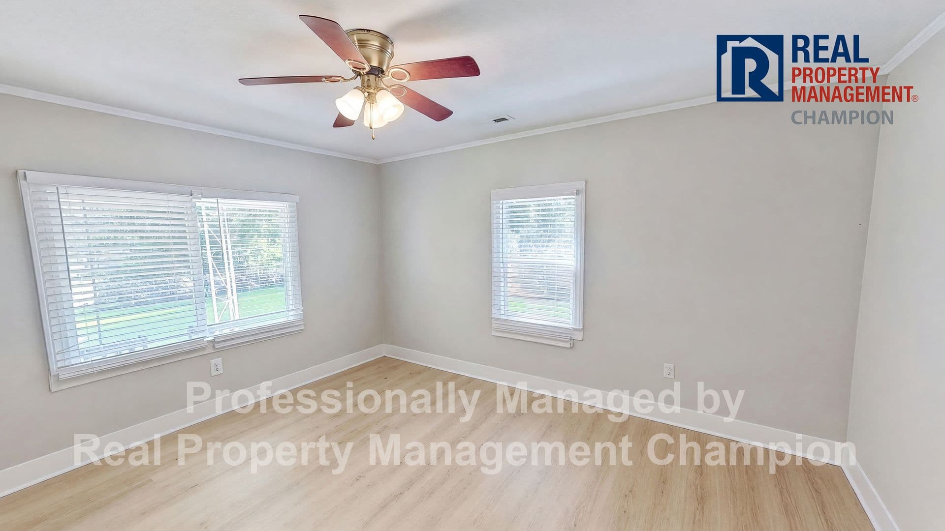 Jacksonville House: 1682 Blue Creek Rd