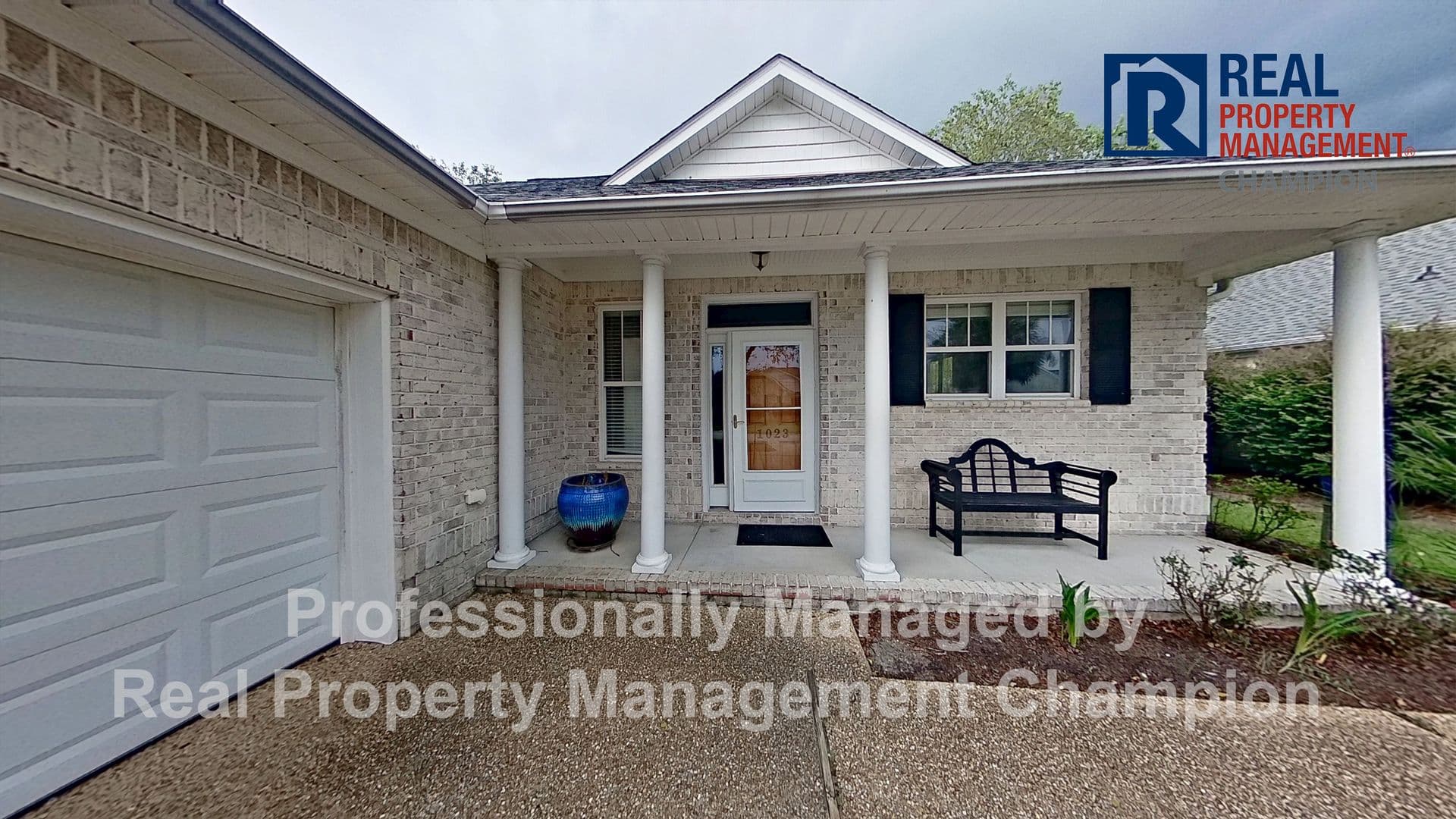 Leland House: 1023 Garden Club Way