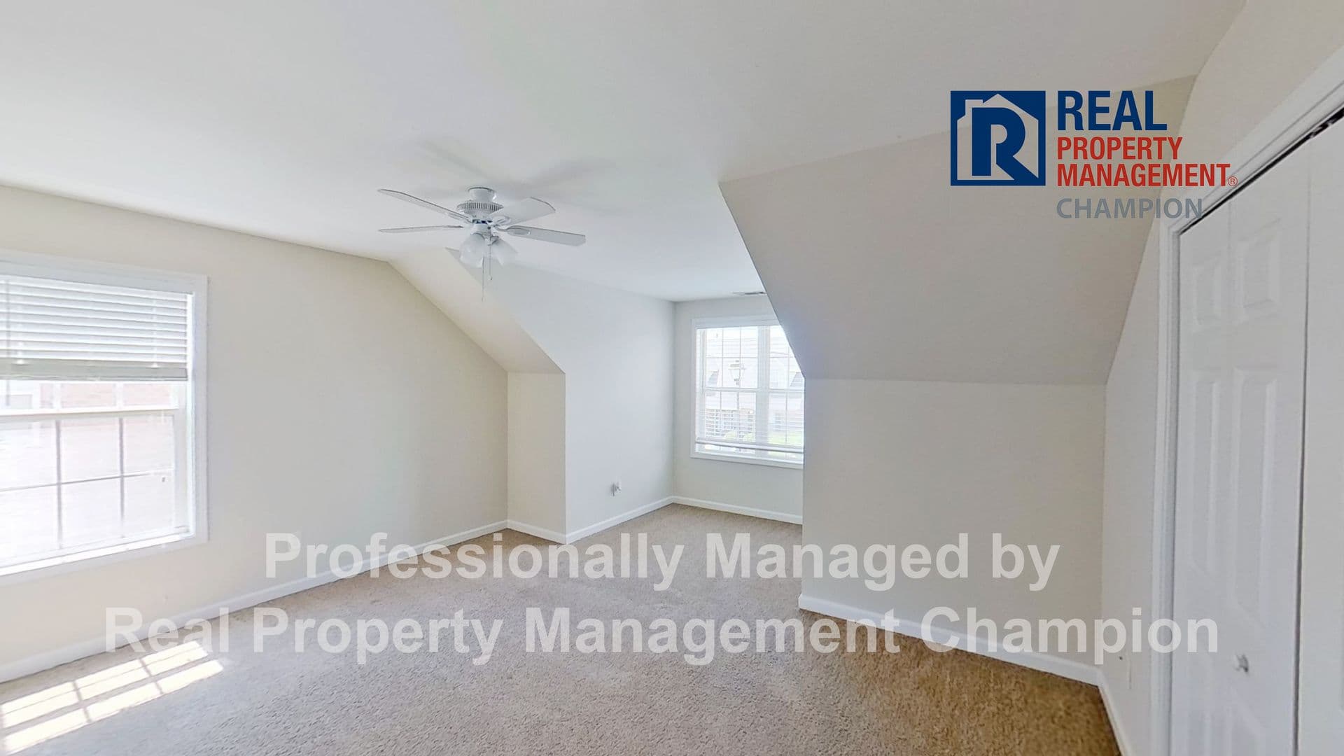 Wilmington Townhome: 4804 South College Road Unit 28