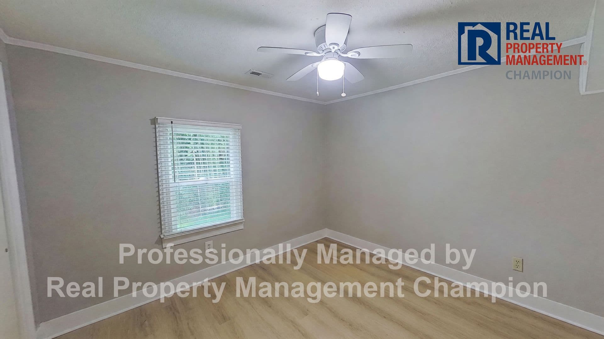 Jacksonville House: 1682 Blue Creek Rd