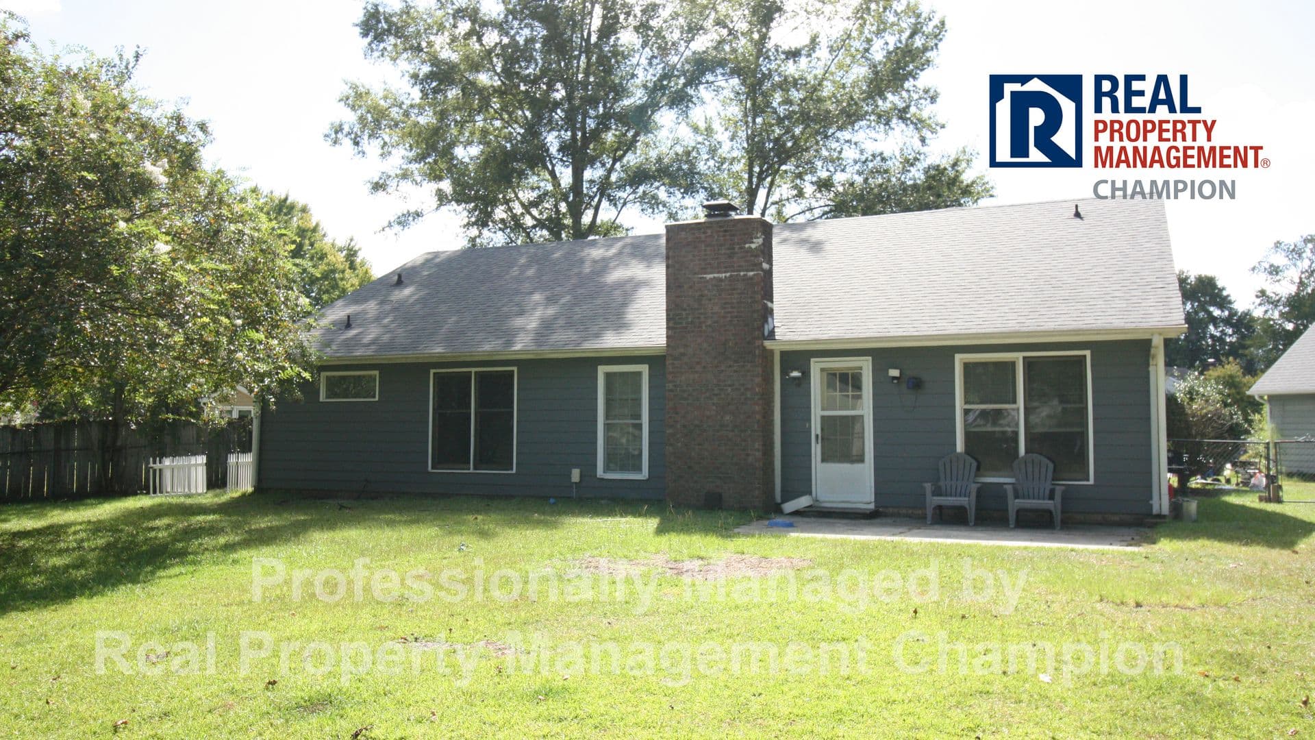 Jacksonville House: 315 Peppertree Ct