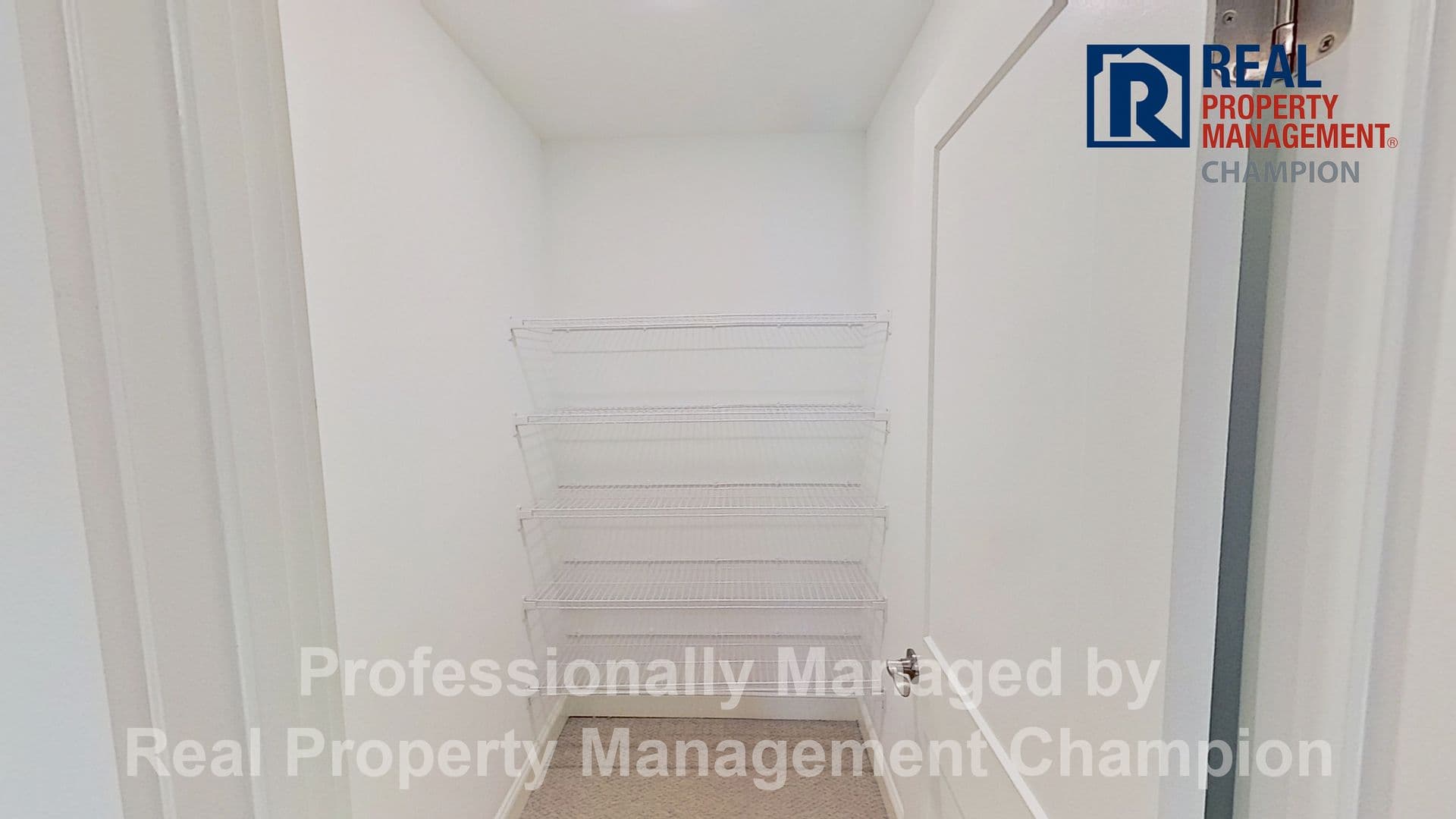 Wilmington Townhome: 8814 Market St