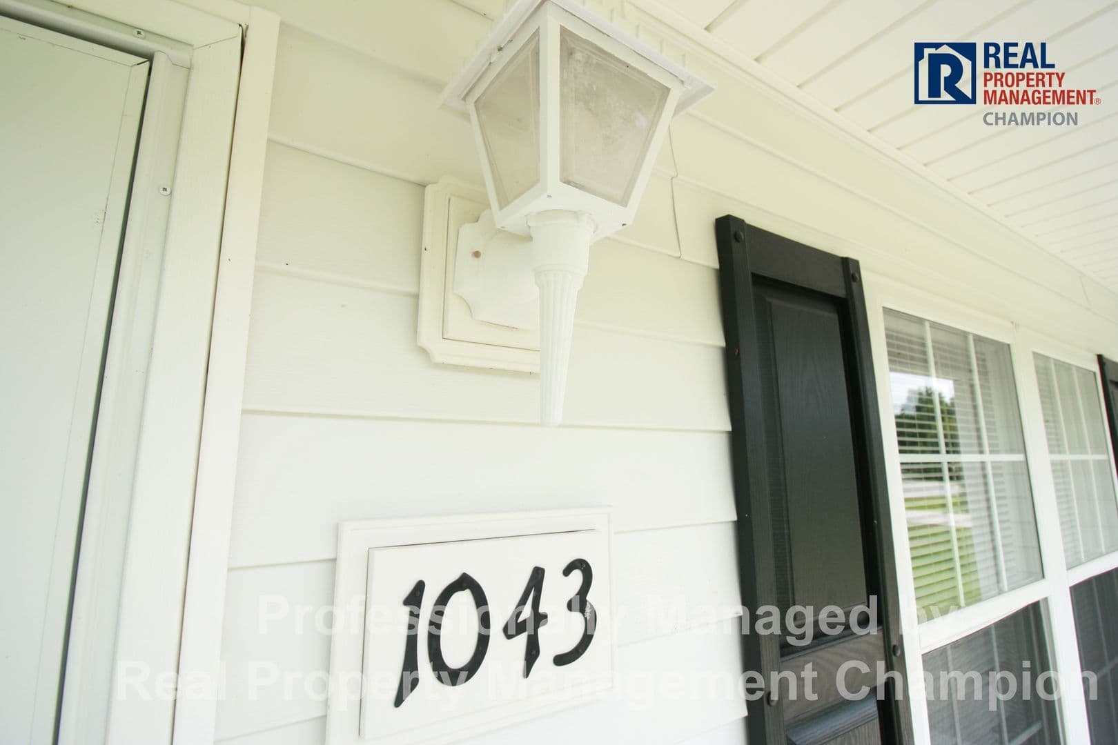 Jacksonville House: 1043 Shirley Drive