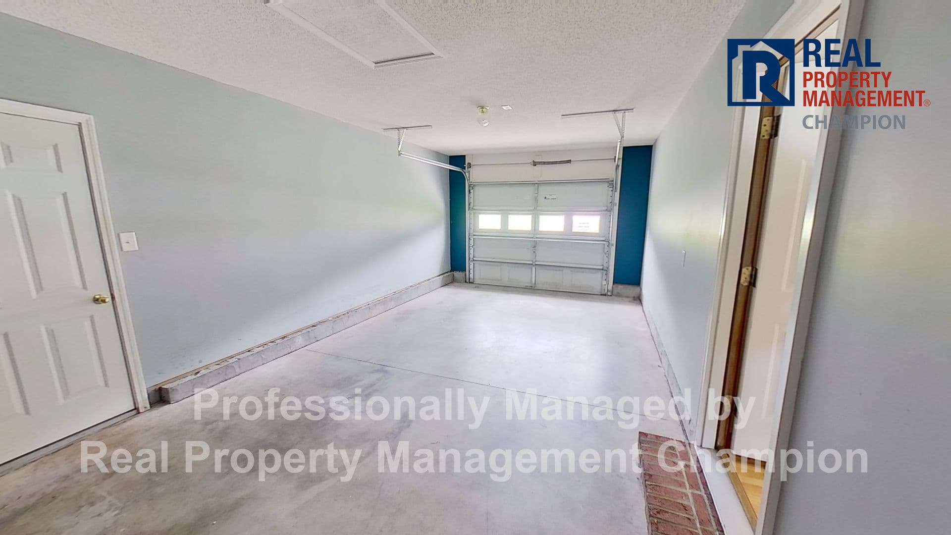 Jacksonville House: 1043 Shirley Drive