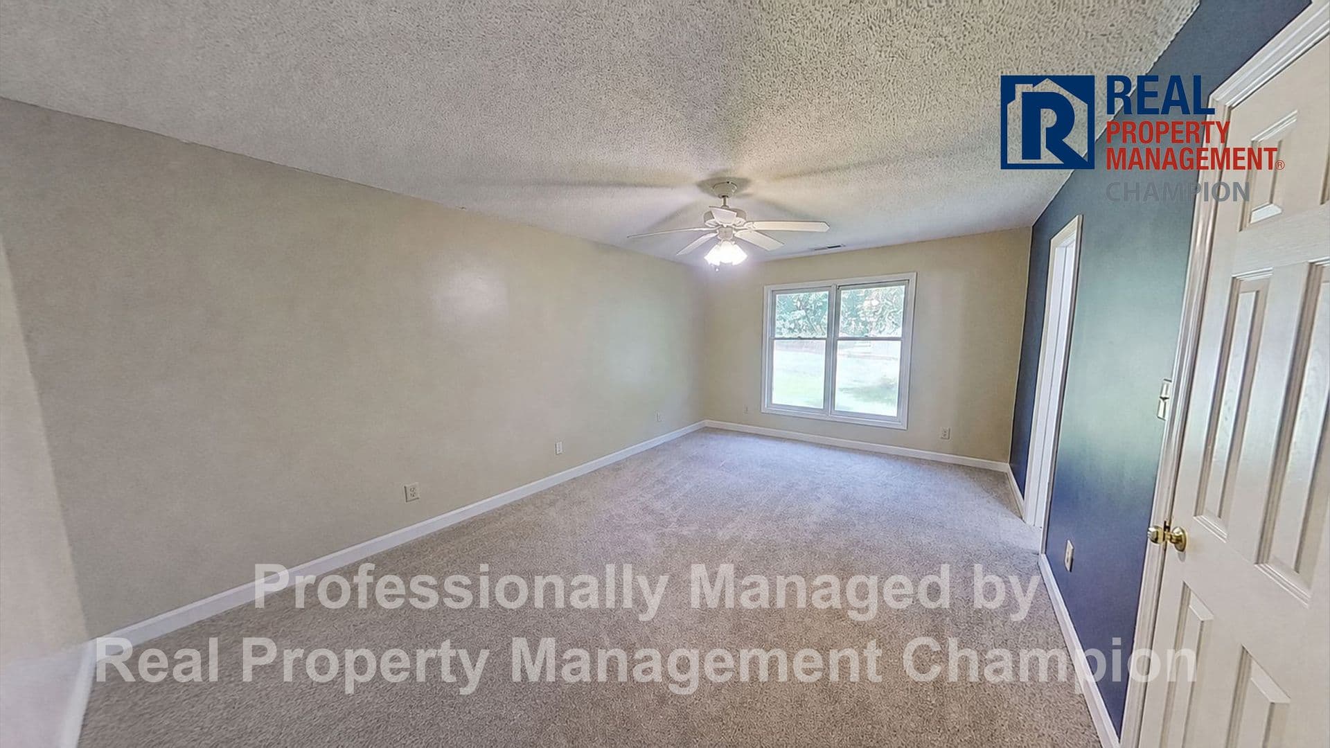 Jacksonville House: 315 Peppertree Ct