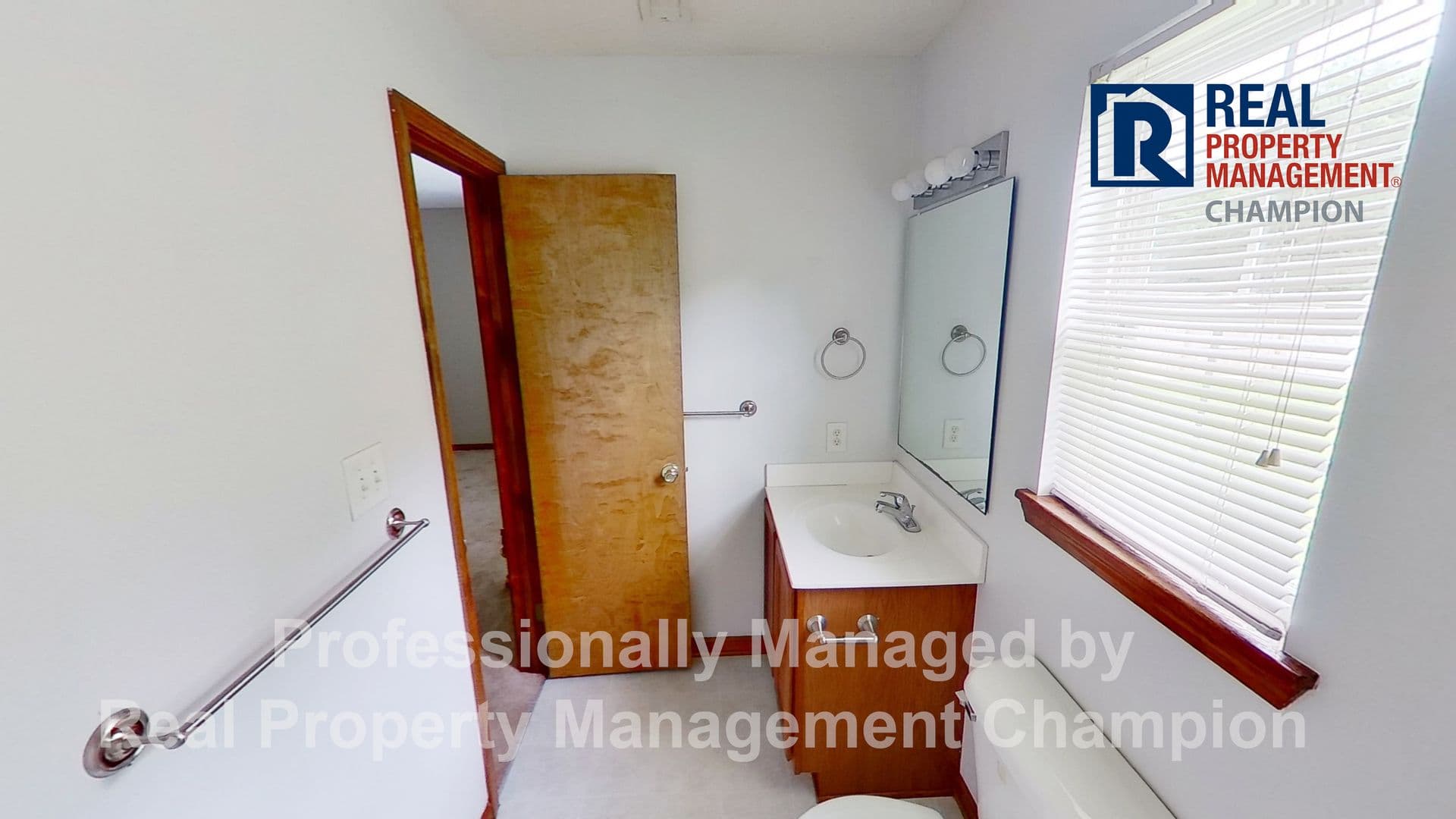 Jacksonville House: 1043 Shirley Drive