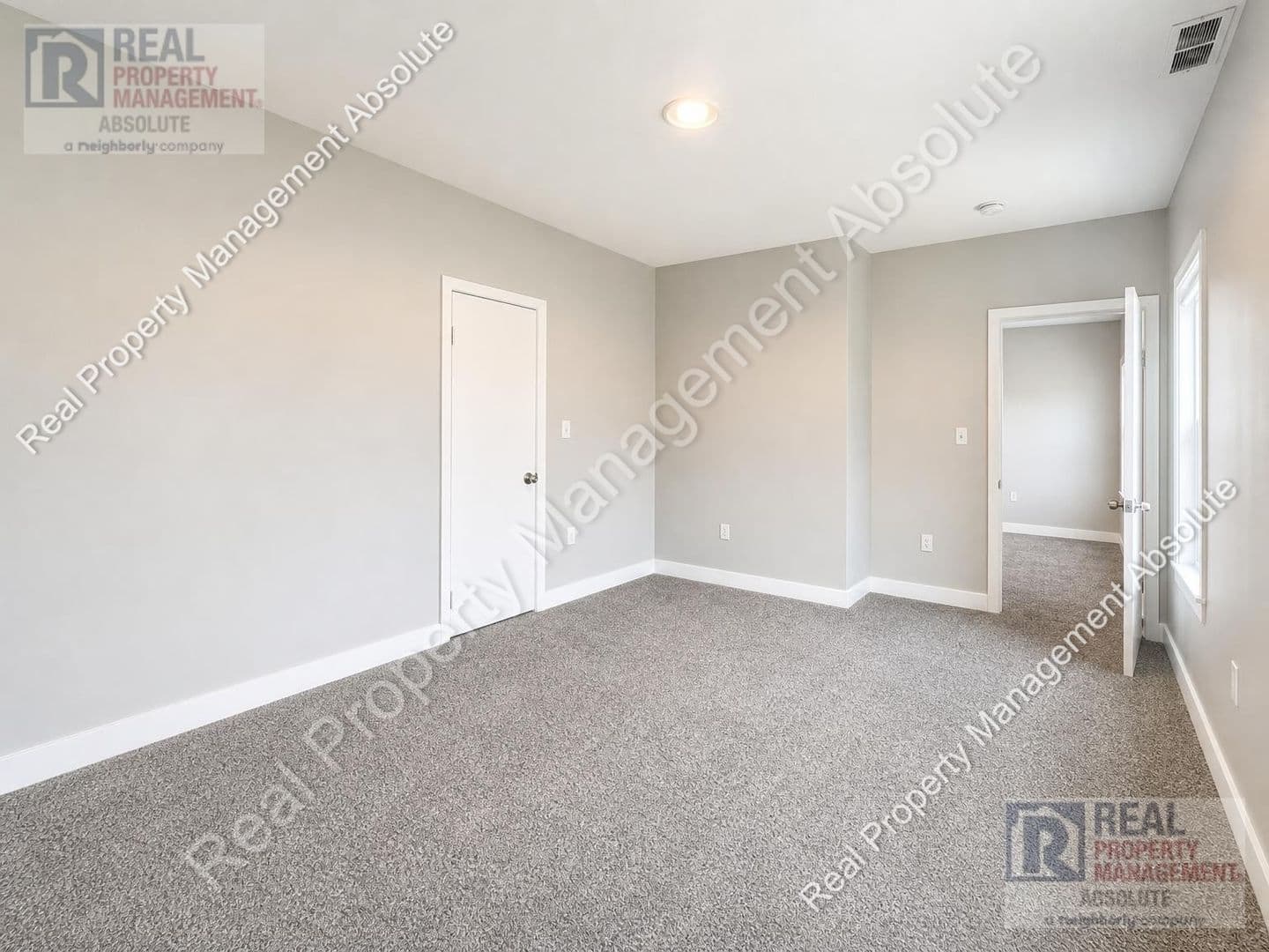 Nashua Apartment: 7 Commercial St