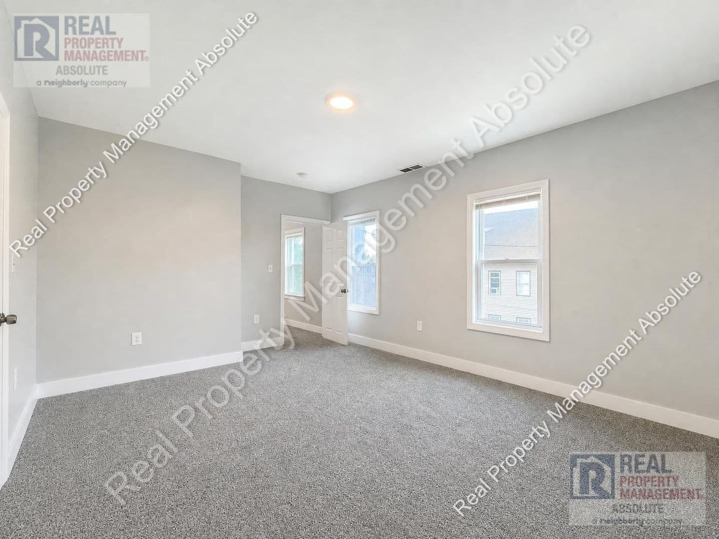 Nashua Apartment: 7 Commercial St
