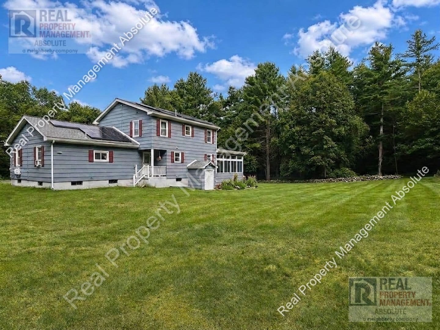 Pelham House: 324 Mammoth Rd