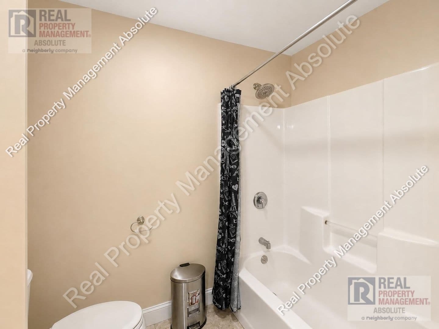 Hudson House: 23A Clearview Circle
