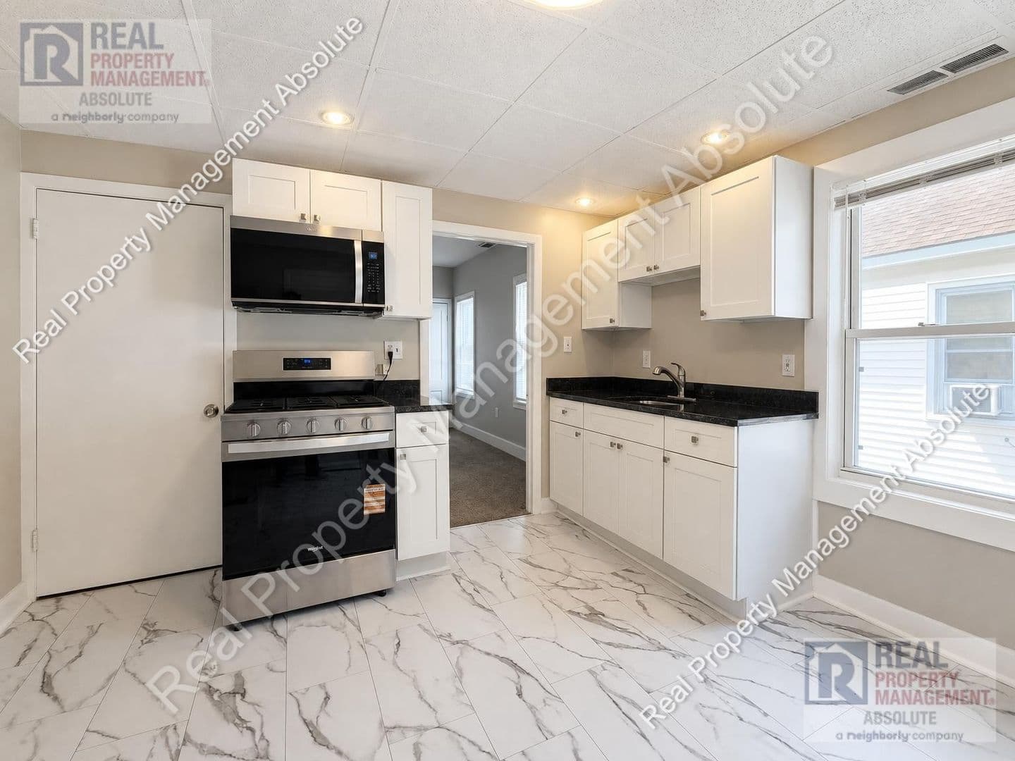 Nashua Apartment: 7 Commercial St