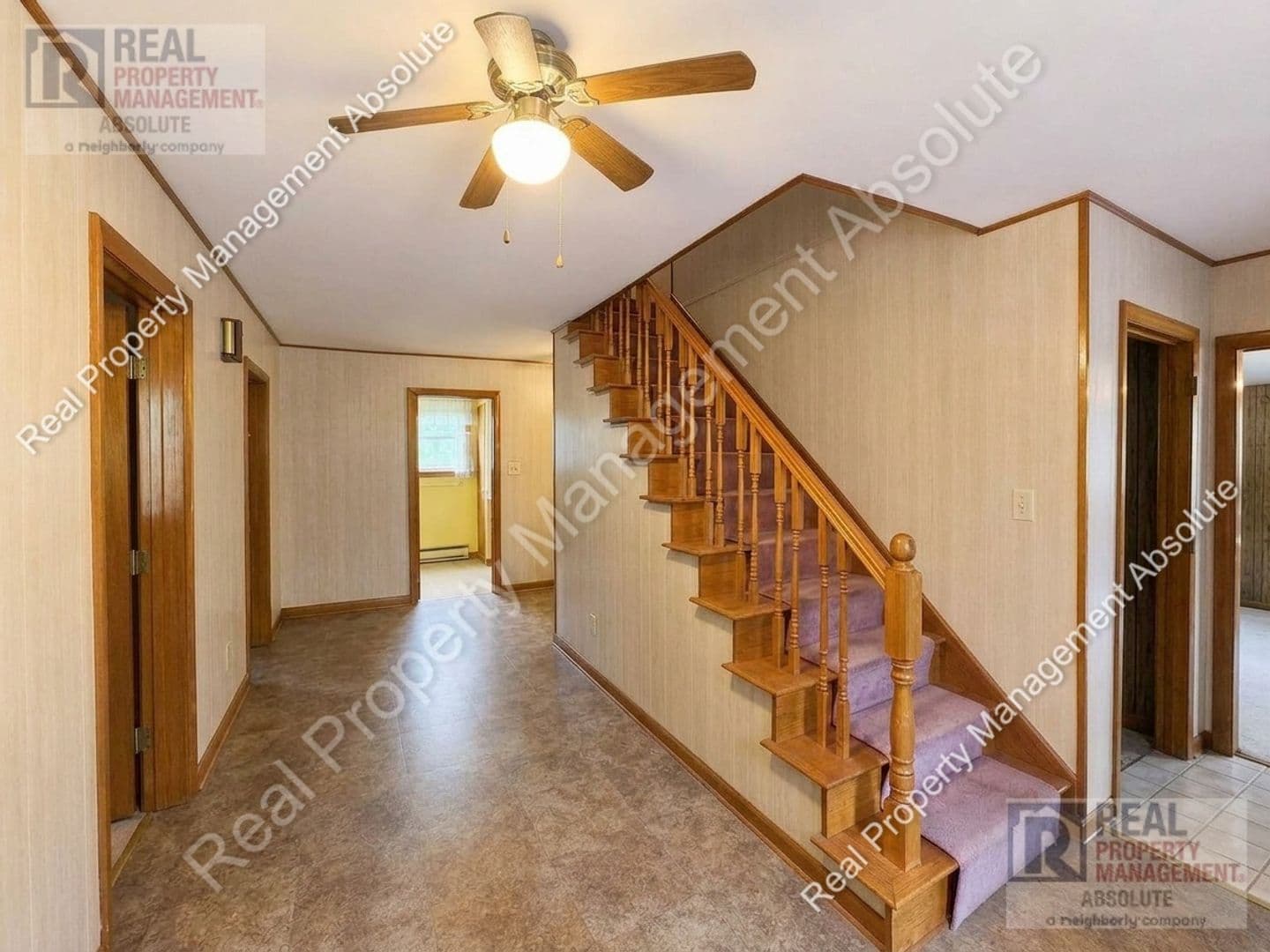 Pelham House: 324 Mammoth Rd
