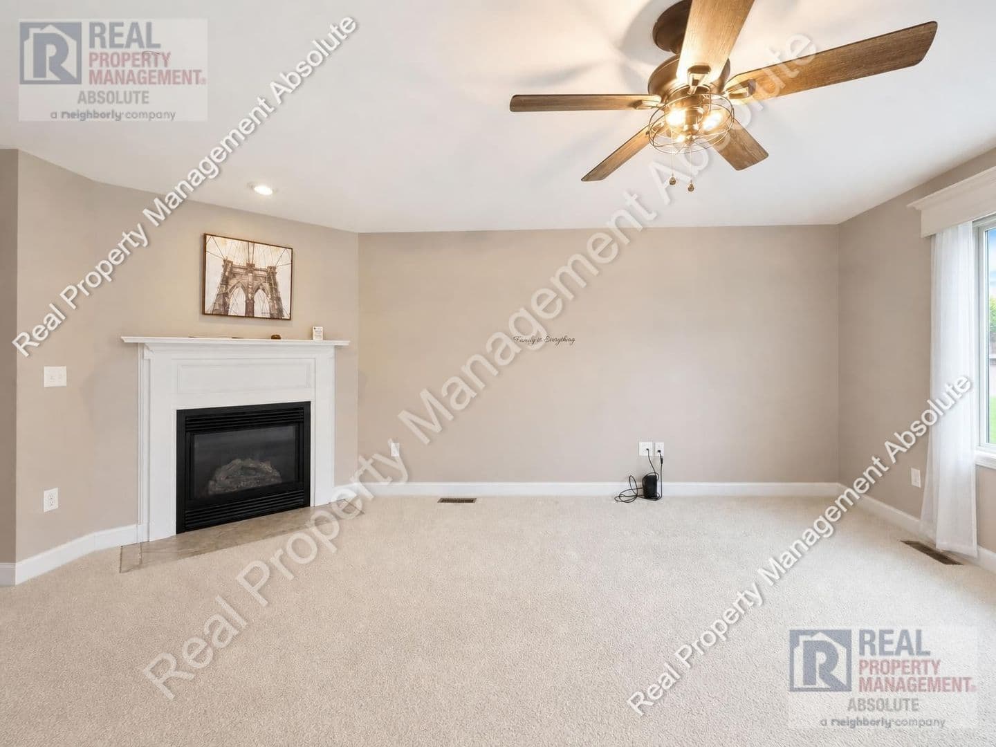 Hudson House: 23A Clearview Circle