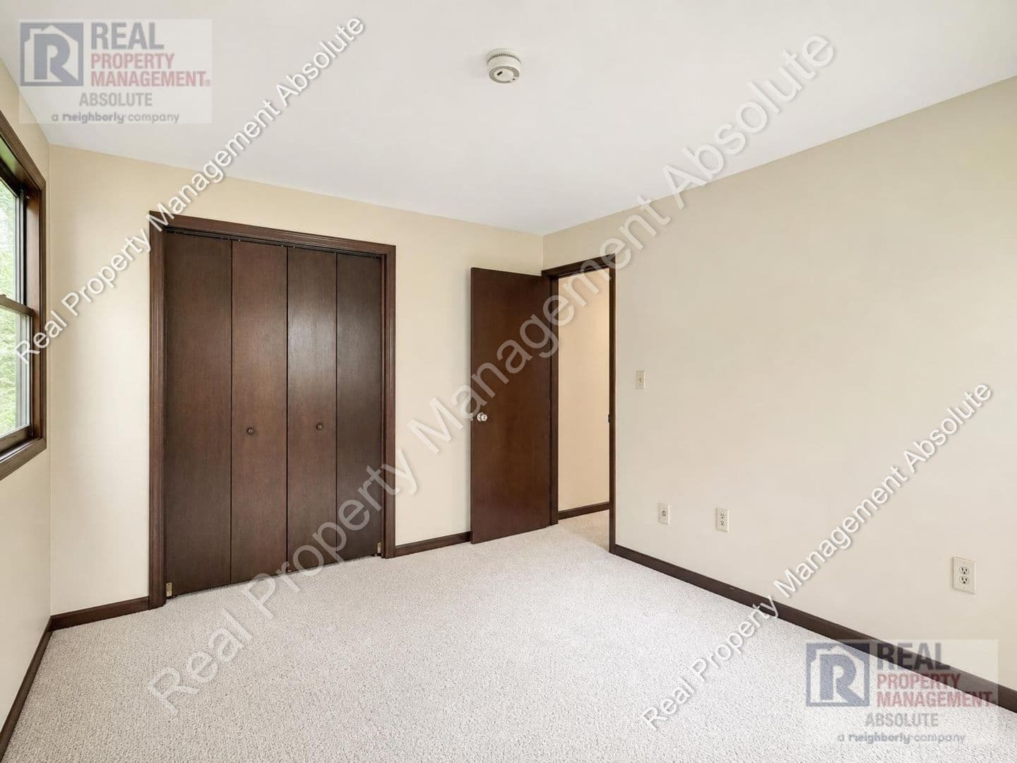 Hudson Apartment: 4 Harwood Rd