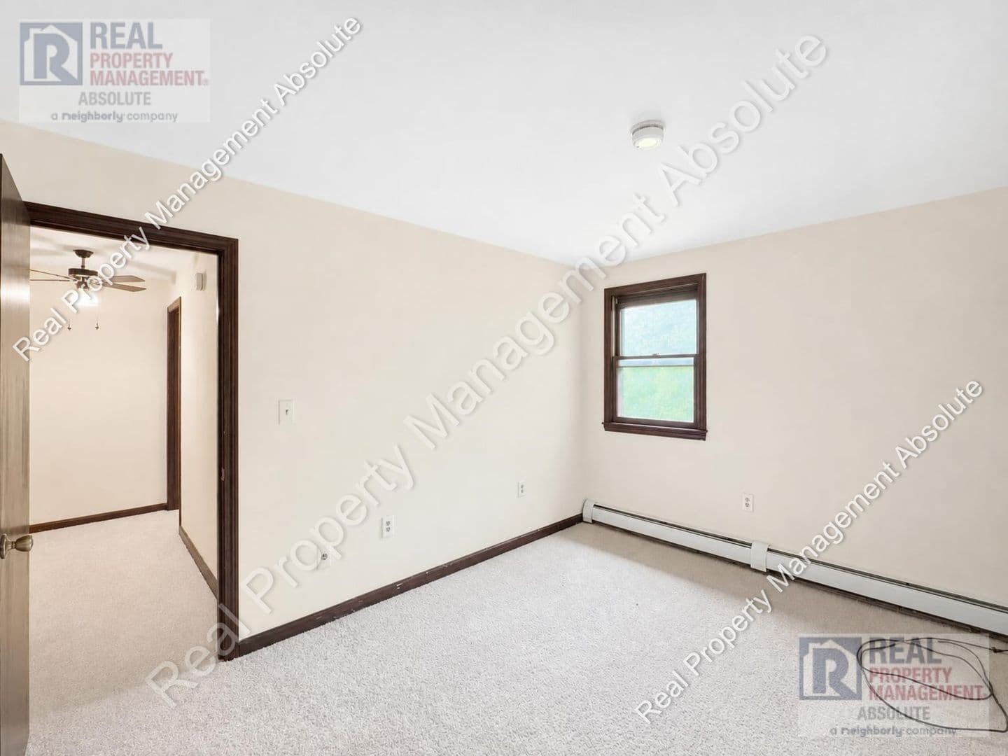 Hudson Apartment: 4 Harwood Rd