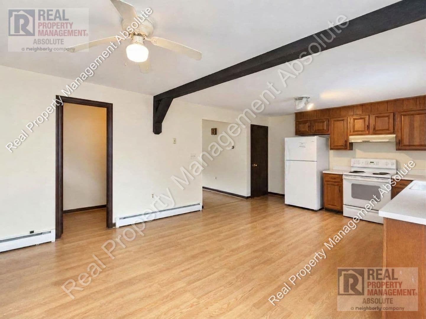 Hudson Apartment: 4 Harwood Rd