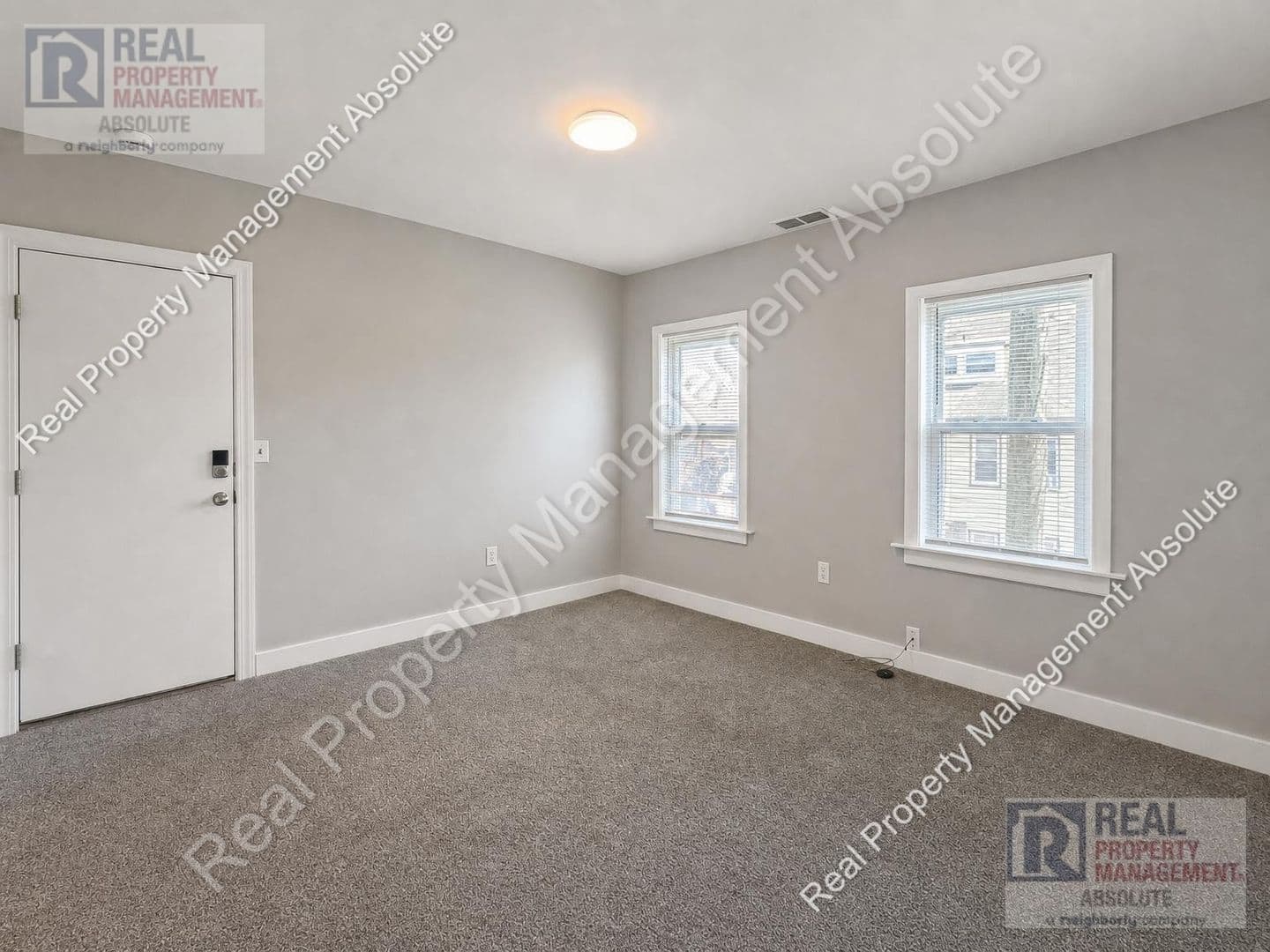 Nashua Apartment: 7 Commercial St