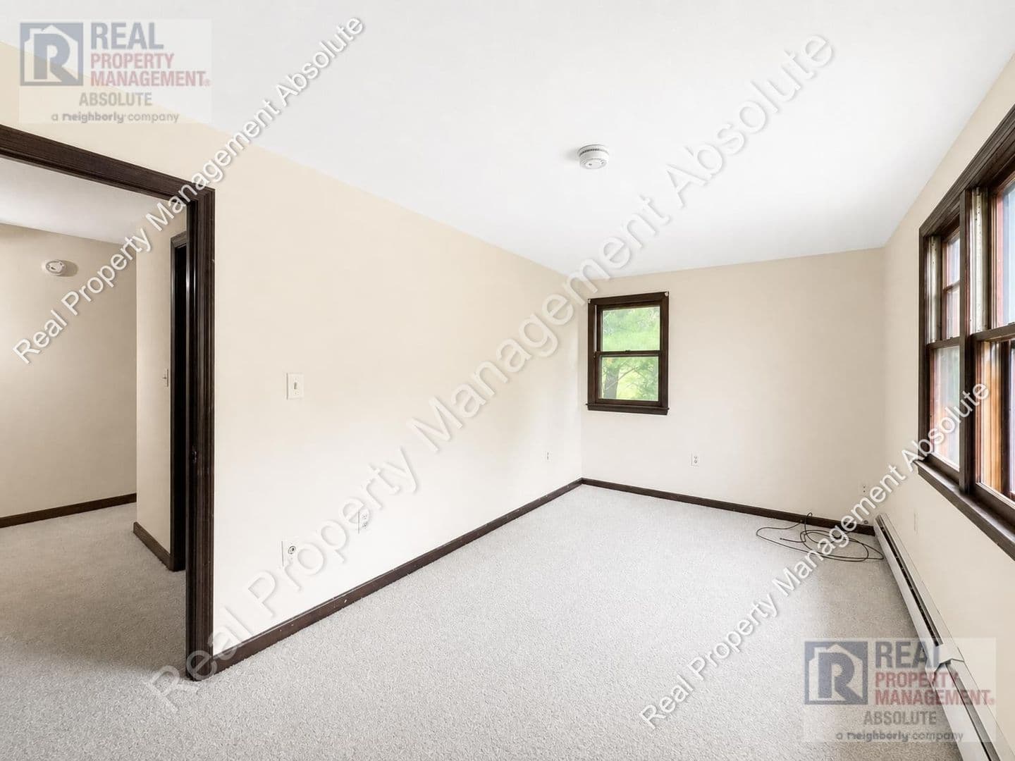 Hudson Apartment: 4 Harwood Rd
