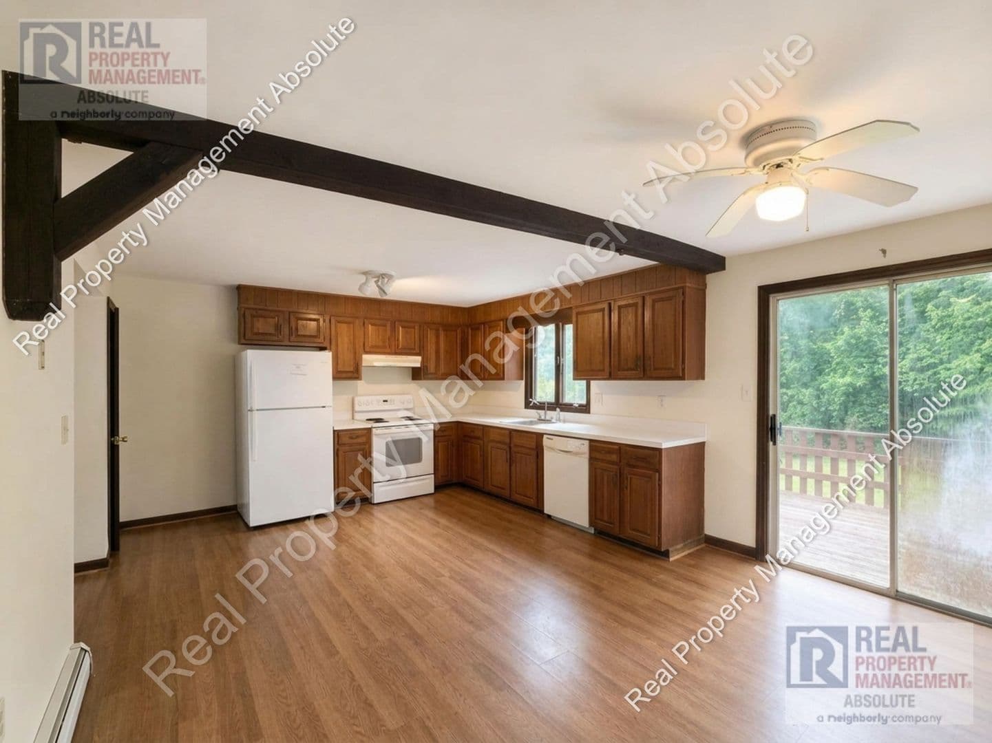 Hudson Apartment: 4 Harwood Rd