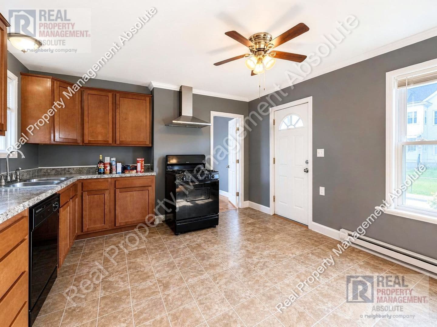 Nashua Apartment: 72-74 Kinsley St