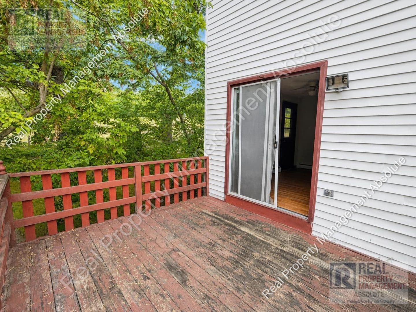 Hudson Apartment: 4 Harwood Rd