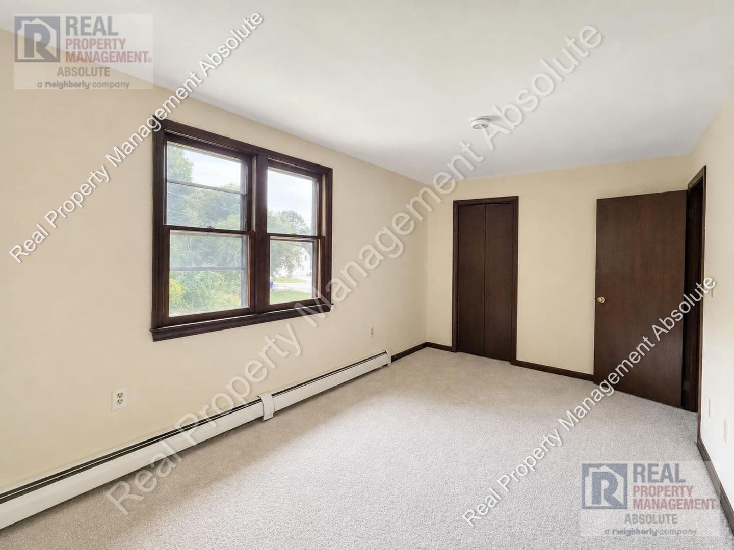 Hudson Apartment: 4 Harwood Rd