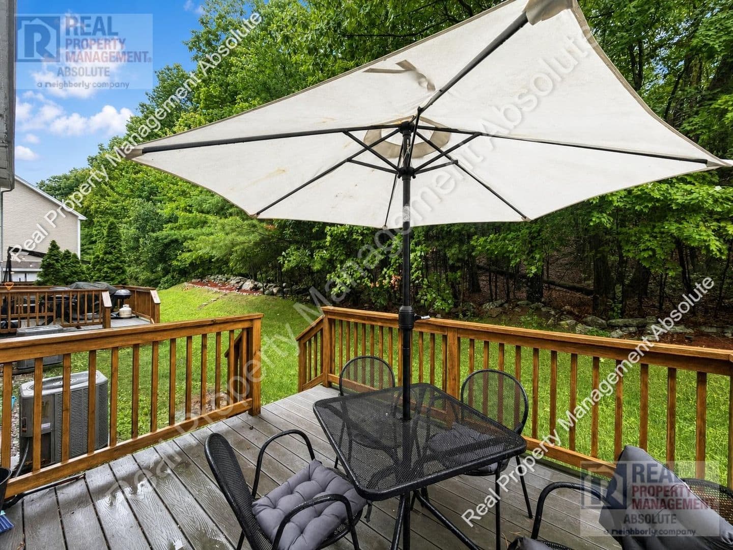 Hudson House: 23A Clearview Circle