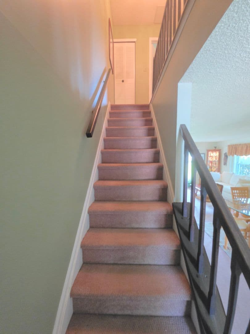 Franklin Park Townhome: 120 Pear Tree Lane